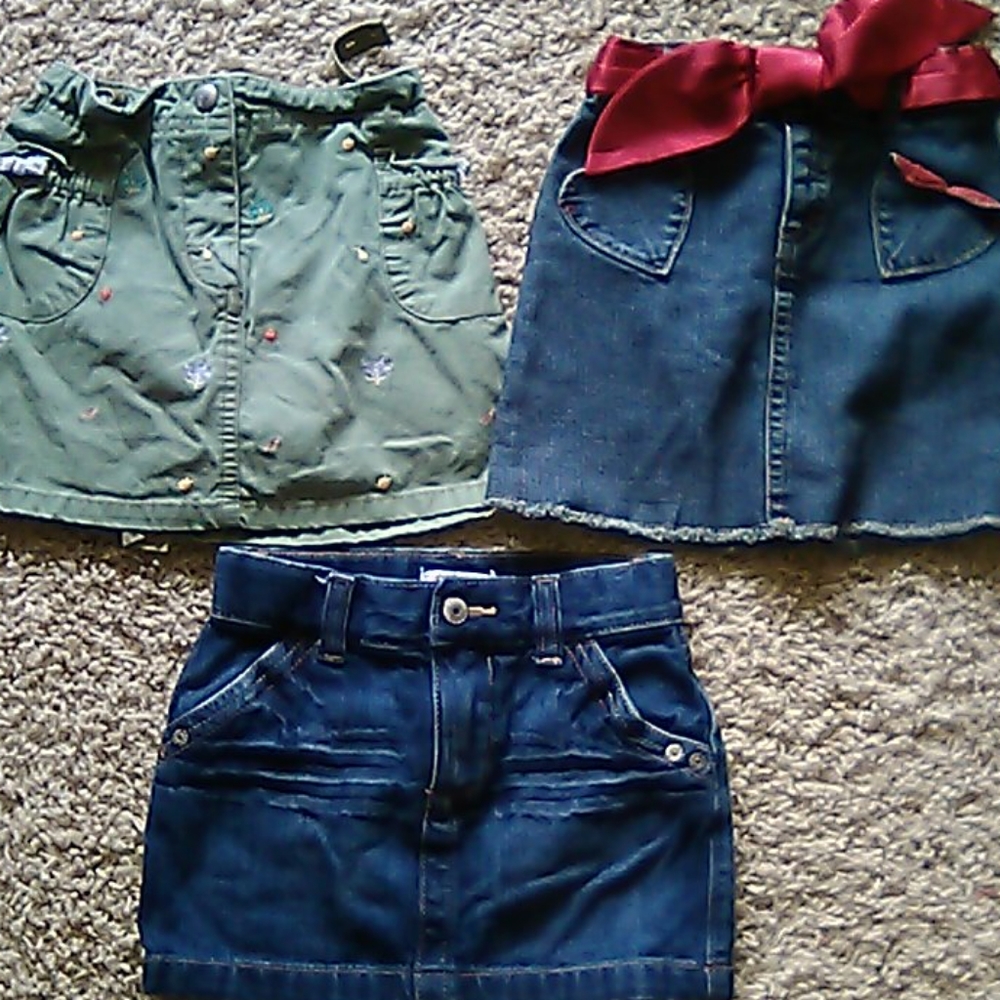 3 skirts 3T Gymboree Gap Old Navy